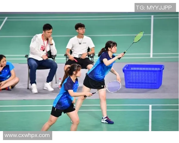 赛后复盘分析上海羽毛球队与广州羽毛球队的默契配合与战术执行