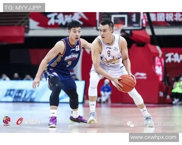 重庆篮球队阵地战解析：战术布局与球员配合的深度剖析