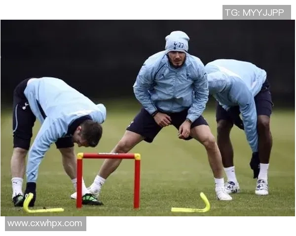 水下训练的足球明星揭秘他如何在水中提升竞技水平与技能